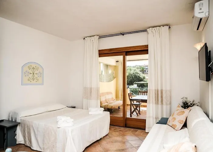 In Porto Rotondo, Outdoor Pool Apartamento *