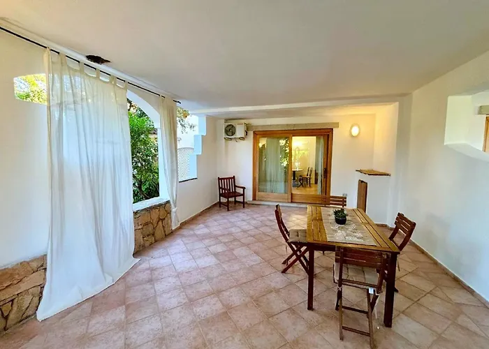 Apartamento In Porto Rotondo, Outdoor Pool Porto Rotondo